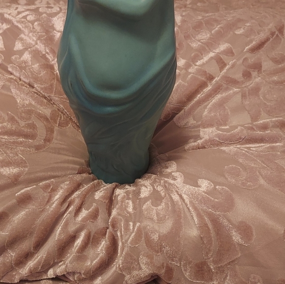 LORELIE VANBRIGGLE TURQUOISE MERMAID VASE - Picture 3 of 8